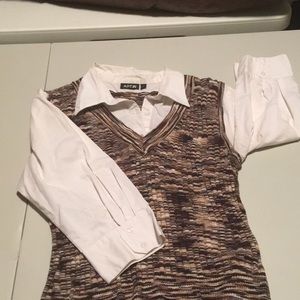 Woman’s sweater/button-up Top